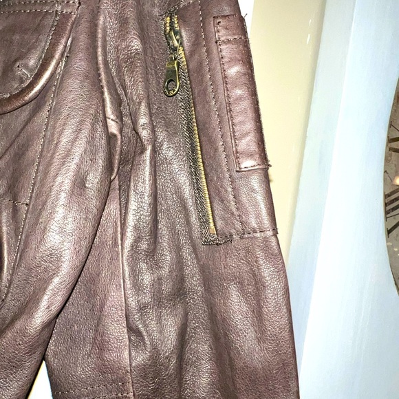 DKNY GENUINE LEATHER JACKET SIZE SMALL- EXCELLENT CONDITION - Picture 10 of 14